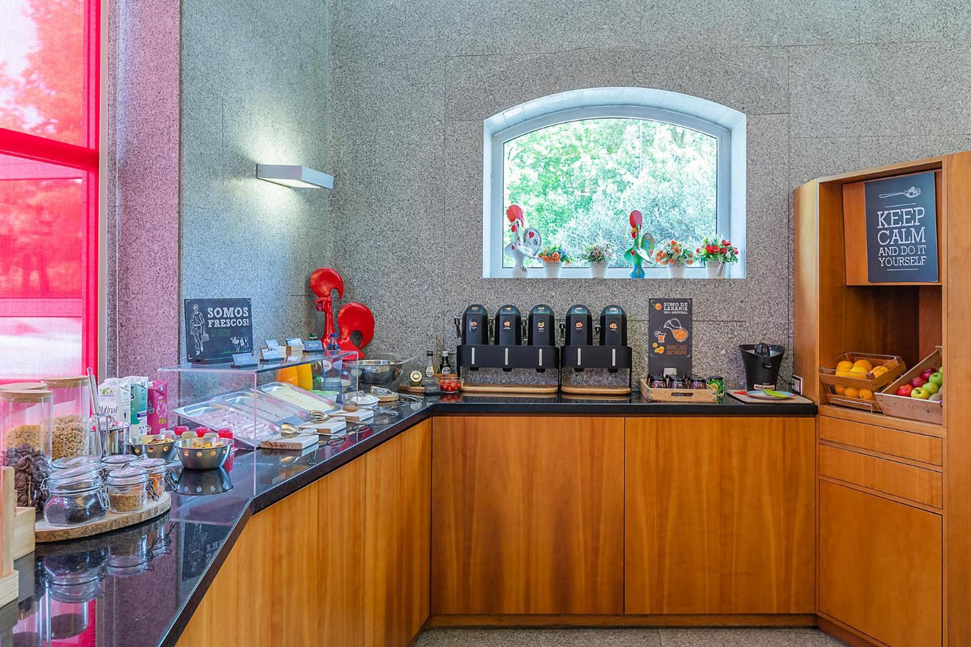 Hotel Ibis Guimarães Eksteriør billede